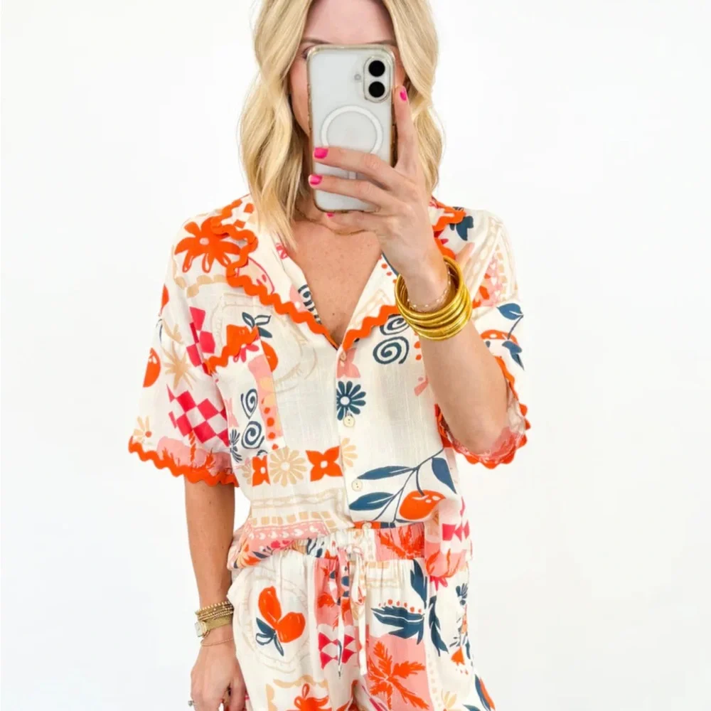 Blu Pepper Orange and Blue Floral short set. - Picture 2 of 4